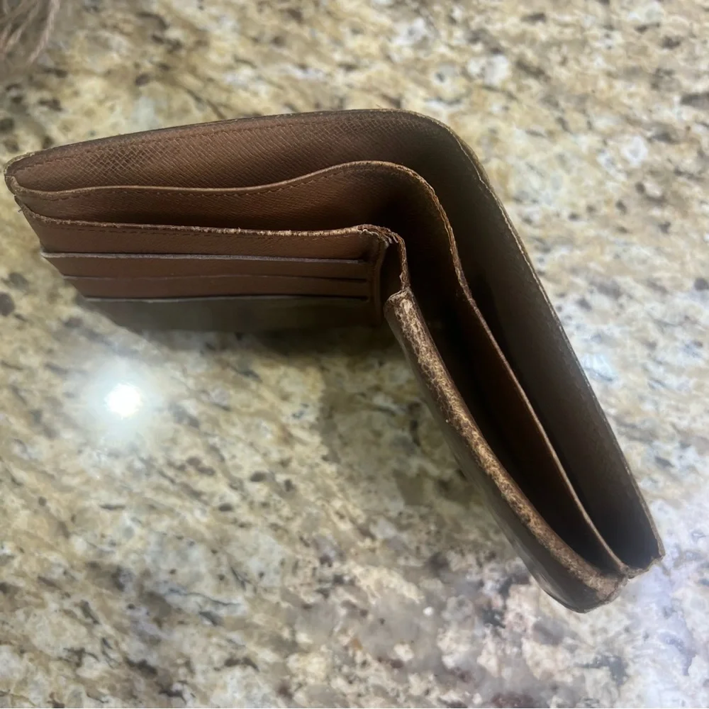 Authentic Vintage LOUIS Vuitton LV Monogram Short Bifold Wallet